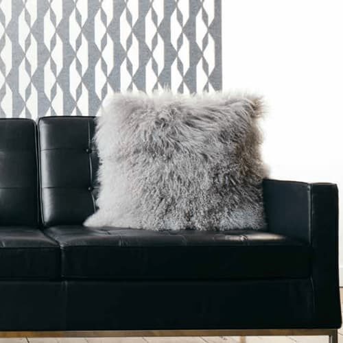 Cascade Hanging Screen – Expanding